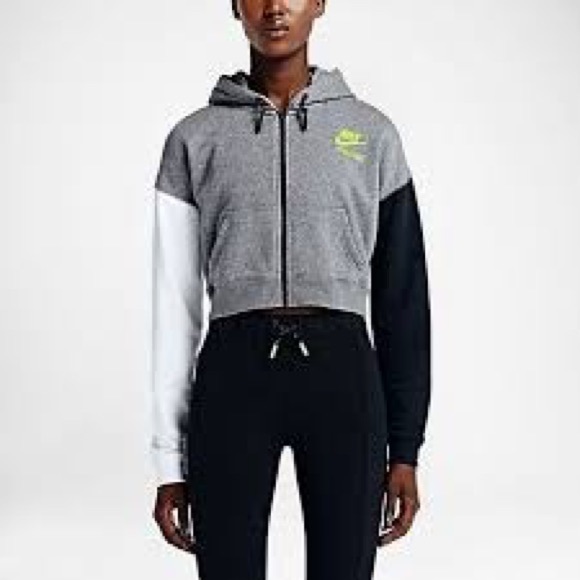 nike crop jacket